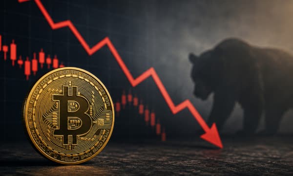 Why Are Short-Term Bitcoin Holders Selling at a Loss Over the Past 9 Months?