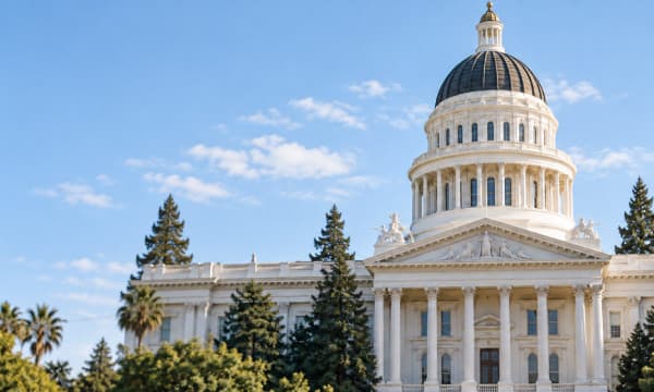 Newsom Signs Ban on California Officials Issuing Memecoins, Takes Aim at Trump