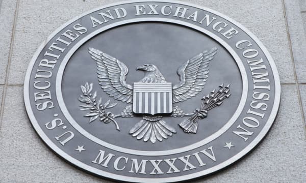 SEC Delays Prediction Market ETFs Launch Over Structural and Risk Concerns
