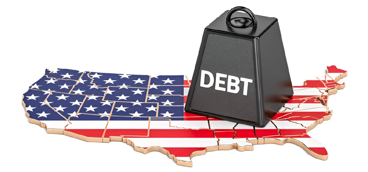 US Debt Hits Record $37 Trillion as Analysts Predict Bitcoin Will Reach $132K by Year End