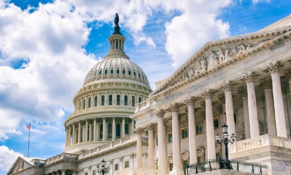 The US Senate Confirms Crypto-Friendly Leaders to Head CFTC and FDIC The US Senate Confirms Crypto-Friendly Leaders to Head CFTC and FDIC